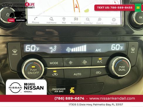 Used 2018 Nissan Rogue SL w/ Premium Package image 23