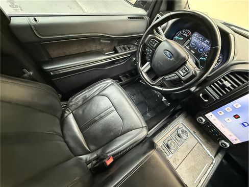 Used 2019 Ford Expedition Max Limited image 9