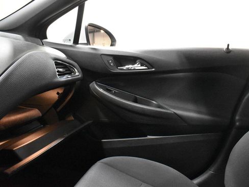 Used 2017 Chevrolet Cruze LT w/ LT Convenience Package FWD image 17