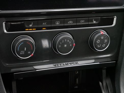 Used 2018 Volkswagen Golf Alltrack SE image 23