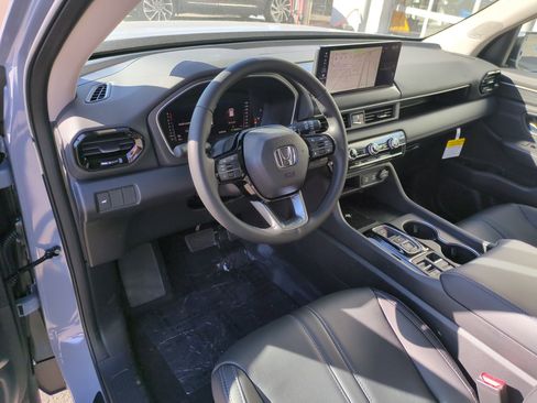 New 2026 Honda Pilot Touring image 11