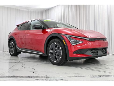 Certified 2025 Kia EV6 Light w/ Light LR Technology Package AWD/4WD image 2