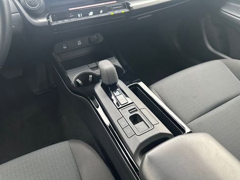 Used 2025 Toyota Prius LE image 39