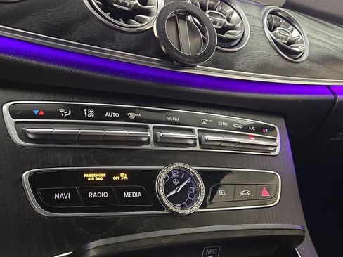 Used 2018 Mercedes-Benz E 400 4MATIC Cabriolet image 19