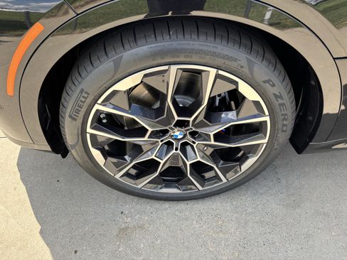 New 2027 BMW X7 xDrive40i w/ M Sport Package AWD/4WD image 13