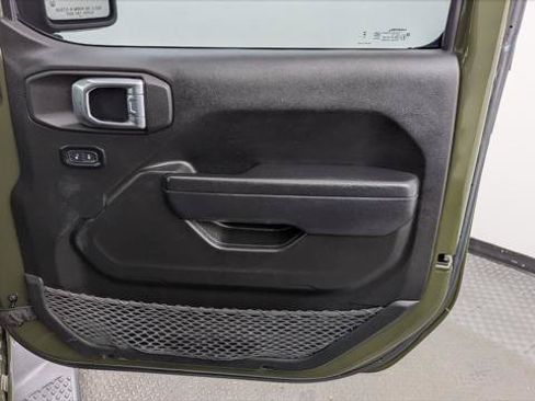 Used 2023 Jeep Gladiator Sport AWD/4WD image 22