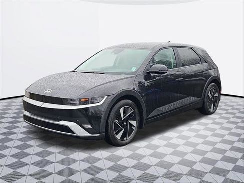 New 2026 Hyundai Ioniq 5 SE AWD/4WD image 2