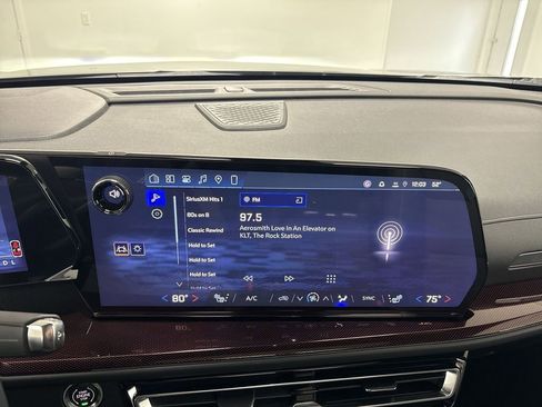 New 2026 Chevrolet Traverse Z71 w/ Enhanced Driving Package image 37