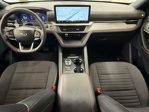 Certified 2025 Ford Explorer ST-Line w/ ST-Line Street Pack AWD/4WD image 16