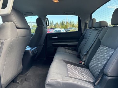 Used 2019 Toyota Tundra SR5 w/ SR5 Upgrade Package AWD/4WD image 16