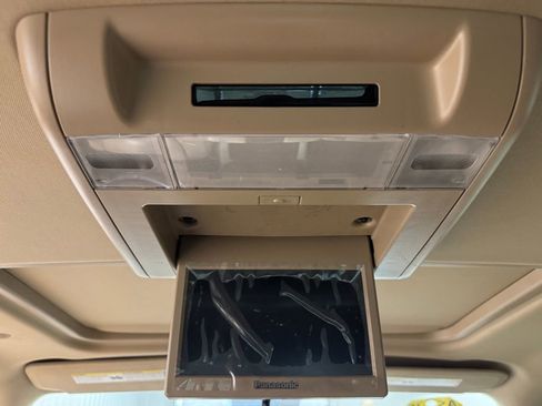 Used 2013 GMC Yukon Denali image 24