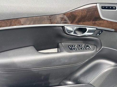 Used 2019 Volvo XC90 T6 Momentum w/ Advanced Package image 14