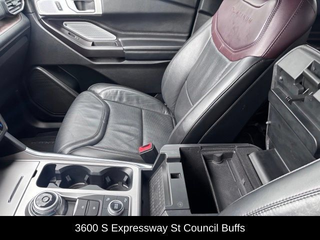 Used 2020 Ford Explorer Platinum w/ Premium Technology Package AWD/4WD image 39
