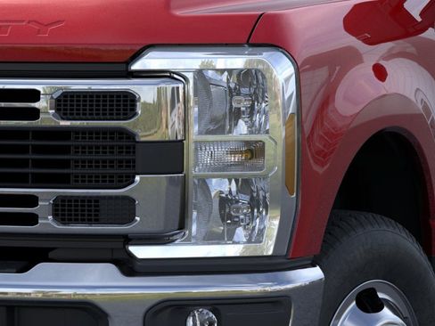 New 2026 Ford F350 XLT AWD/4WD image 18