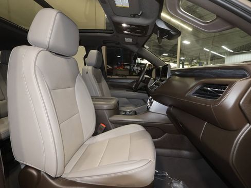 Certified 2023 GMC Yukon XL SLT image 28