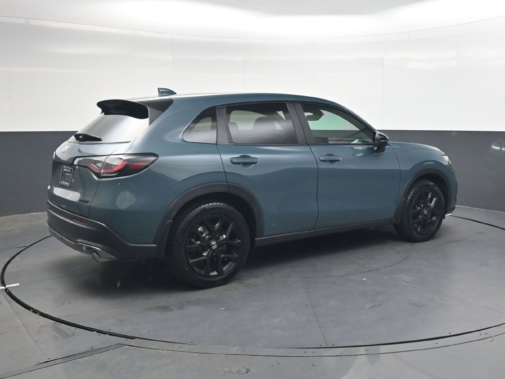 Certified 2025 Honda HR-V Sport image 4