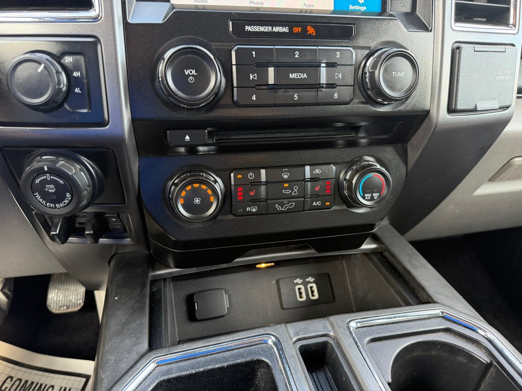 Used 2016 Ford F150 XLT w/ Equipment Group 302A Luxury AWD/4WD image 24