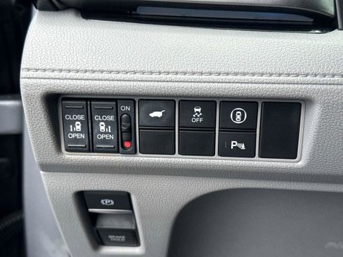 Certified 2021 Honda Odyssey Touring image 34