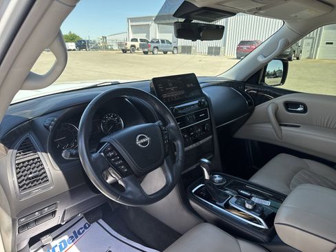 Used 2022 Nissan Armada Platinum AWD/4WD image 9