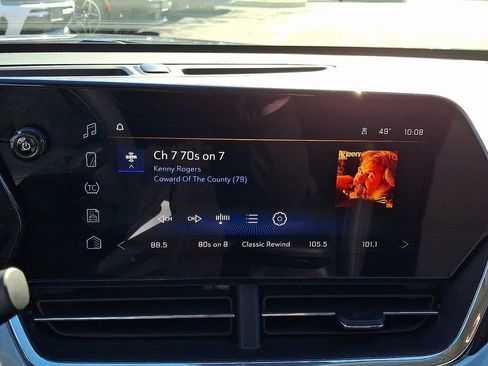 Used 2025 Chevrolet Trax LT image 16