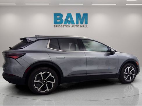 New 2026 Chevrolet Equinox EV LT image 7