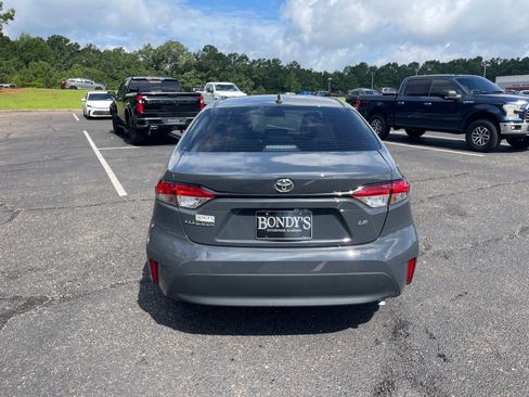 Used 2026 Toyota Corolla LE FWD image 15