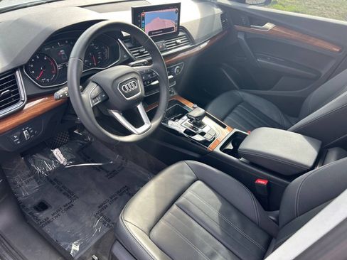 Used 2023 Audi Q5 2.0T Premium w/ Convenience Package AWD/4WD image 14