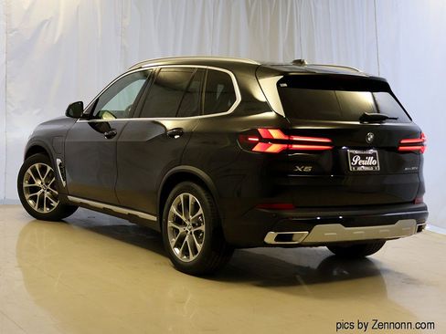 New 2026 BMW X5 xDrive50e w/ Executive Package image 9