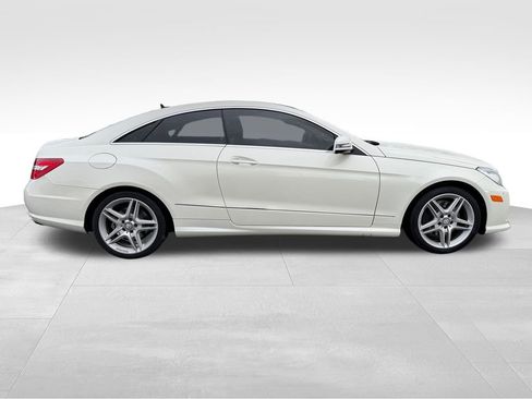 Used 2011 Mercedes-Benz E 550 Coupe image 9