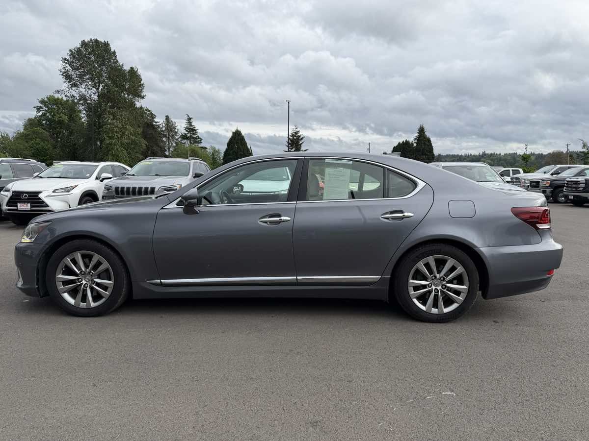 Used 2014 Lexus LS 460 w/ Comfort Package RWD image 5