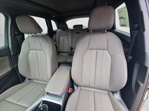 New 2025 Audi Q5 Premium image 13