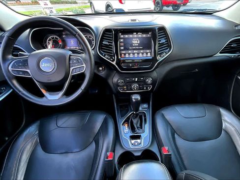 Used 2019 Jeep Cherokee Limited image 14