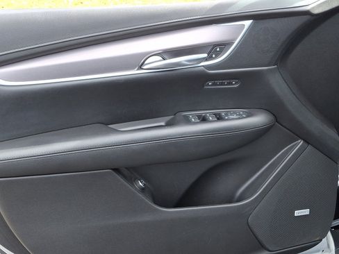 Used 2018 Cadillac XT5 Luxury w/ LPO, Wheel Lock Package image 12