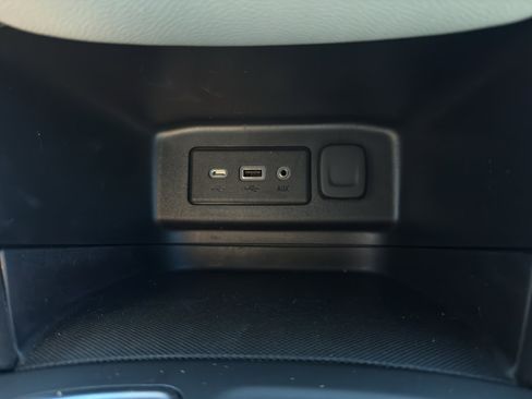 Used 2024 Chevrolet Equinox LT image 23