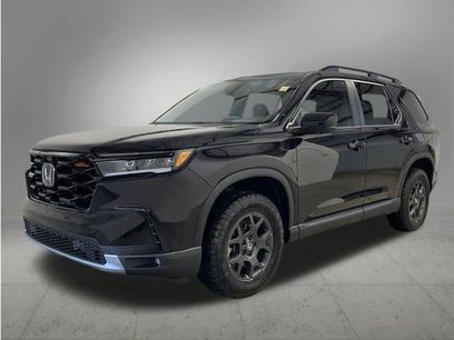 New 2025 Honda Pilot TrailSport