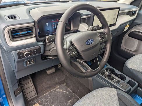New 2025 Ford Maverick XLT w/ XLT Luxury Package image 11