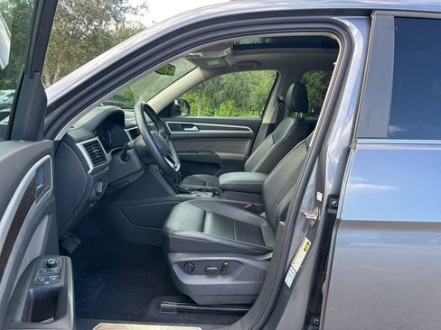 Used 2022 Volkswagen Atlas SE w/ Panoramic Sunroof Package image 9