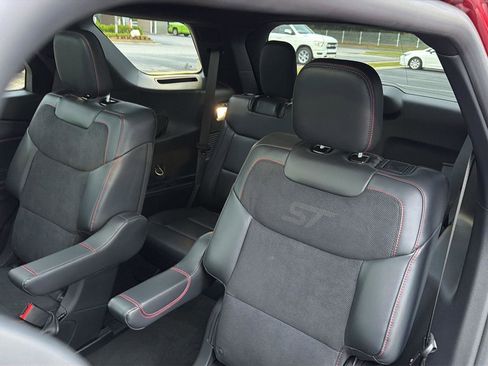 Used 2025 Ford Explorer ST w/ Sun And Sound Package AWD/4WD image 34