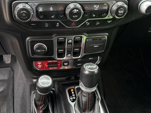 Used 2020 Jeep Wrangler Unlimited Rubicon AWD/4WD image 23