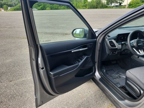 Used 2026 Kia Seltos LX AWD/4WD image 15