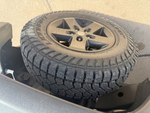 Used 2018 Jeep Wrangler Unlimited Sport S AWD/4WD image 12