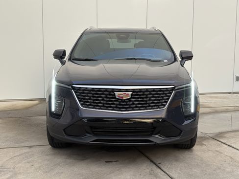 Certified 2025 Cadillac XT4 Premium Luxury image 3