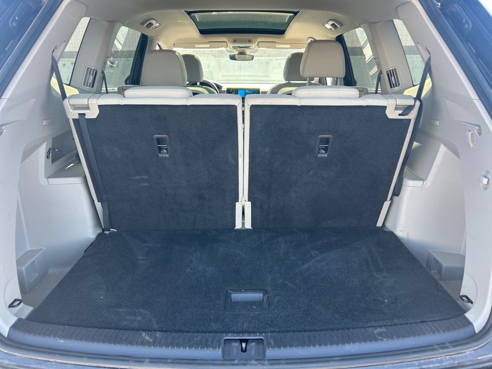 Certified 2025 Volkswagen Atlas SEL AWD/4WD image 32