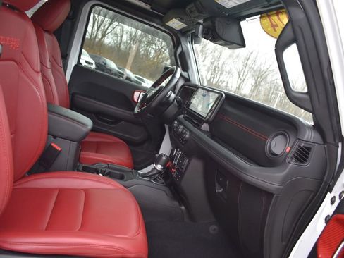 Used 2024 Jeep Wrangler Unlimited Rubicon 392 image 19