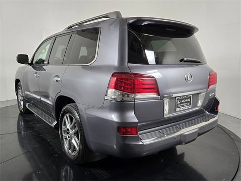 Used 2015 Lexus LX 570 4WD image 4
