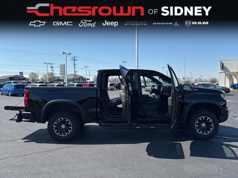 Used 2024 Chevrolet Silverado 1500 ZR2 w/ Technology Package image 18