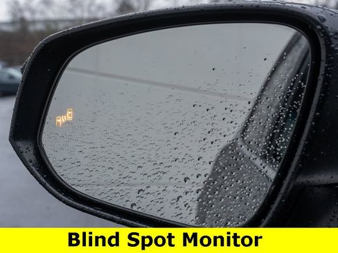 Used 2024 Toyota Venza Nightshade image 11