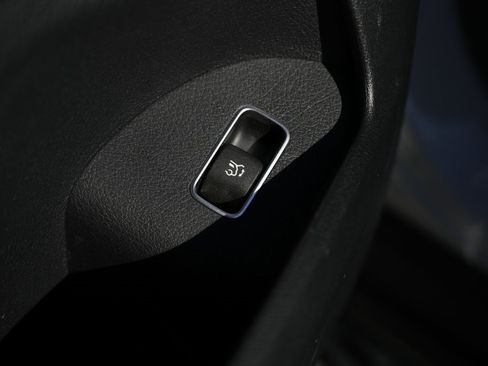 Used 2024 Mercedes-Benz GLS 580 4MATIC image 30