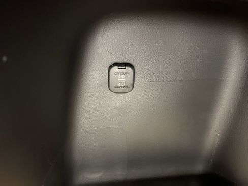 Certified 2025 MAZDA CX-50 AWD 2.5 Turbo w/ Weather Package image 31