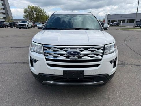 Used 2019 Ford Explorer XLT w/ Equipment Group 202A AWD/4WD image 5